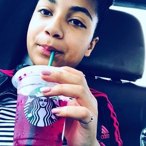 Meet your Posher, Lailyn